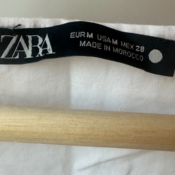 NWT White Zara Dress - Size Medium 100% cotton - Picture 4 of 7